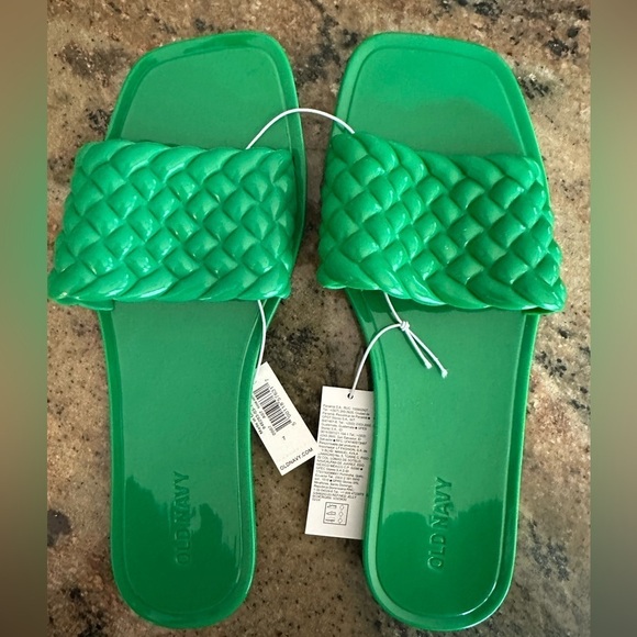 Old navy bright green slides size 7 - Picture 1 of 6